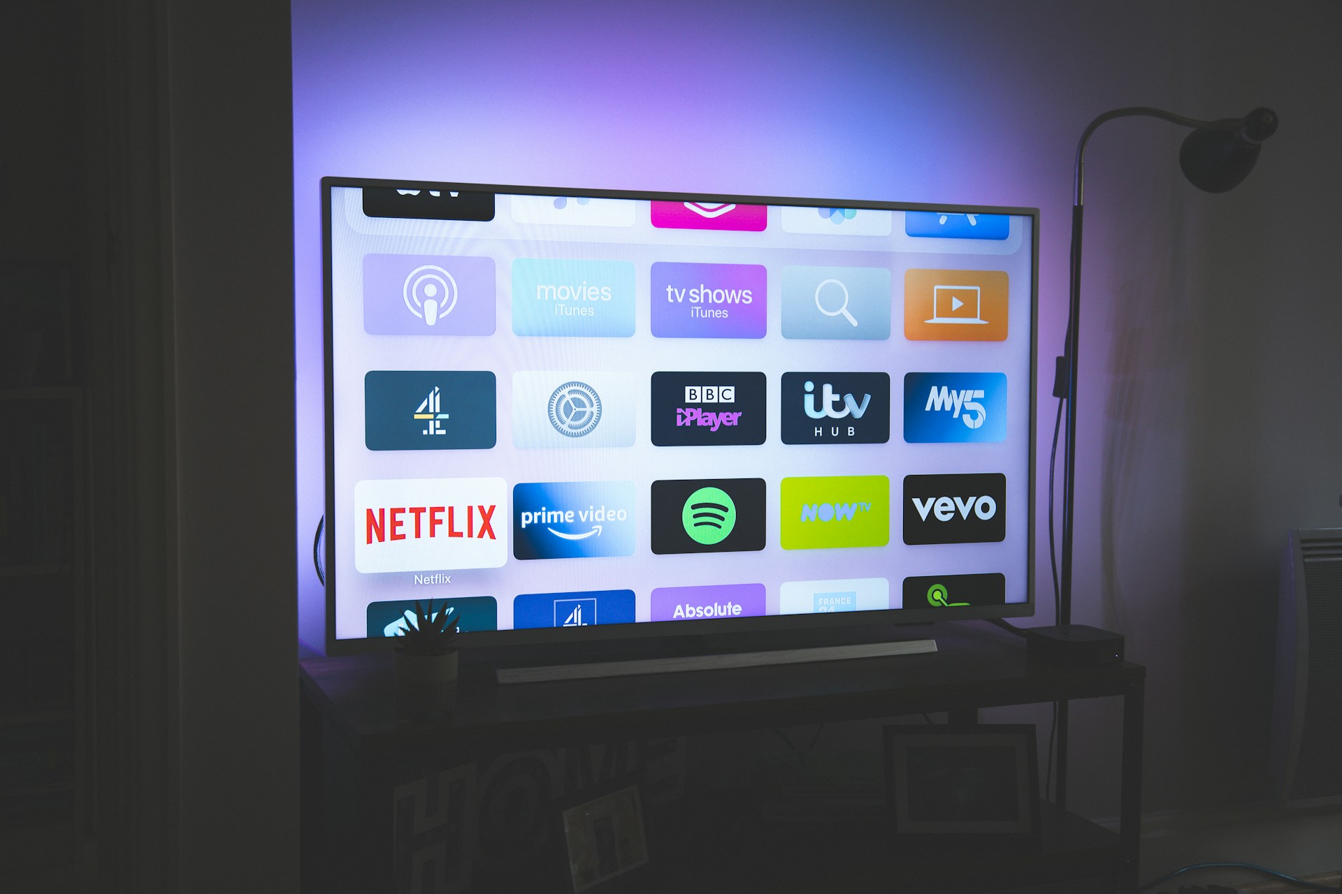 IPTV Canada - fournisseur iptv, abonnement iptv, meilleur iptv, meilleur iptv quebec, meilleur iptv quebec reddit, iptv abonnement sur Smart TV 4K HD
